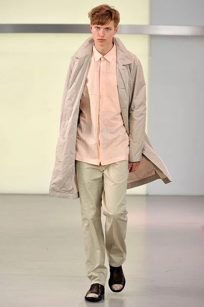 Look 26